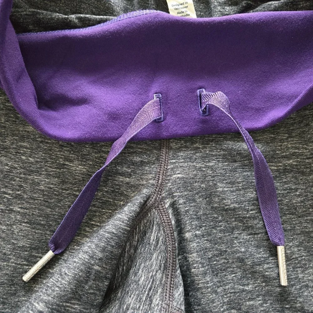 Lululemon Wide Leg Crop Yoga Pant - 4 Dark Heather grey/Purple